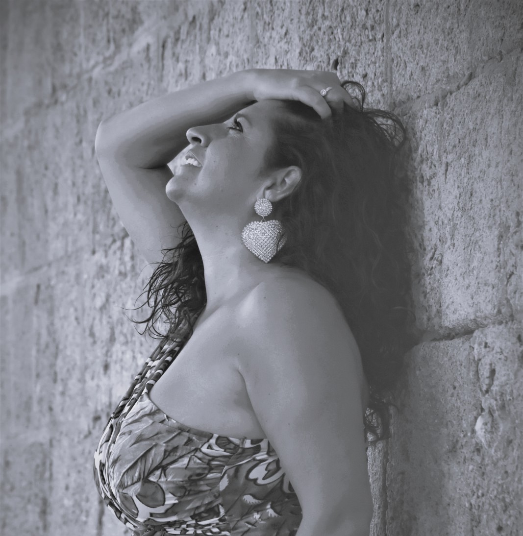 Reyes Martín, flamenco singer at Tablao Flamenco Las Setas Seville